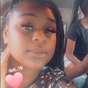 Meet your Posher, Tiffany